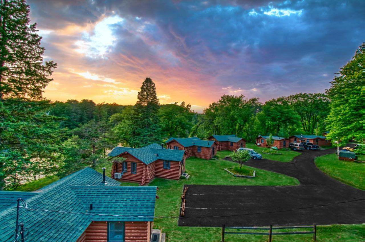 Edgewater Resort Iron Mountain Zewnętrze zdjęcie